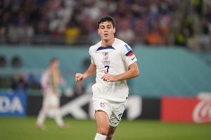 TA：小雷納、伯哈爾特、阿隆森、麥肯齊、特納入選美國隊名單