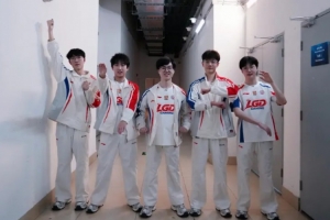 樂(lè)觀起航！LGD成為第五支涅槃組戰(zhàn)勝登峰組晉級(jí)淘汰賽的隊(duì)伍