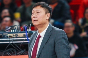 24年的等待！李秋平：上海男籃下賽季還要繼續(xù)拿冠軍