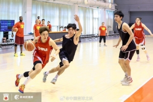 備戰(zhàn)進(jìn)行時(shí)！中國(guó)女籃與北體大男籃進(jìn)行了對(duì)抗訓(xùn)練