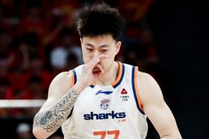雙冠~媒體人：上海男籃去年引進張鎮麟 光轉會費投入就超過5000萬