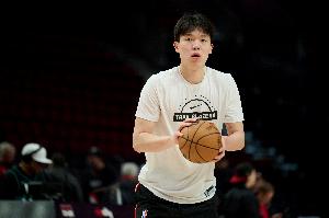 隨行翻譯：楊瀚森在挑戰NBA的路上很刻苦 試訓時6點多起床 1周6練