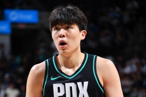 隨行翻譯：網上對楊瀚森批評的聲音很大 他反過來勸我心態放平些