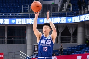 隊(duì)記：青島目前只有7名隊(duì)員參與新賽季備戰(zhàn) 段昂君在外進(jìn)行特訓(xùn)