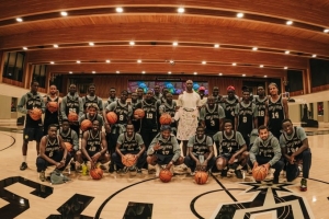 足籃聯動！塞內加爾國家隊造訪NBA馬刺隊訓練中心