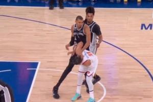 Stein：NBA將審查文班對布倫森的犯規動作 以決定是否追加處罰