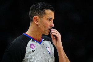 總決賽G4主裁！扎巴執(zhí)法季后賽時(shí)尼克斯5勝7負(fù) 馬刺10勝7負(fù)