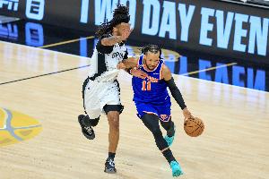 熱度拉滿！“尼克斯總冠軍”沖上微博熱搜第一 前十有四條NBA相關