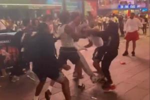 太亂了…紐約街頭慶祝時發(fā)生槍擊事件 1人中彈 3名嫌疑人被拘