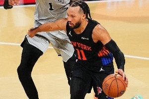 幸運色！布倫森單賽季3個MVP 上腳都是科比6“自由女神像”配色