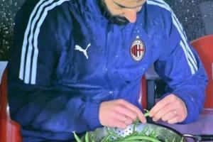 今日趣圖：西班牙不踢TIKI TAKA 改踢TIK TOK了