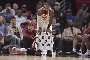 JR：NBA讓球員心寒 心理治療費(fèi)用本該聯(lián)盟出 他們根本不在乎球員
