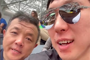 周琦社媒曬現場看世界杯vlog：世界杯好啊 得看！