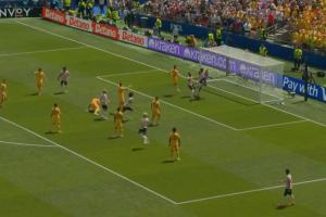 第46分鐘弗里曼破門，VAR檢查后確認進球有效，美國2-0領先！