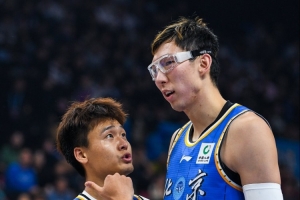 媒體人：李楠是北京最合適的選擇 趙睿已歸隊 周琦在美進(jìn)行康復(fù)