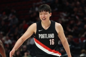 NBA官方：祝賀開拓者隊(duì)的楊瀚森21歲生日快樂