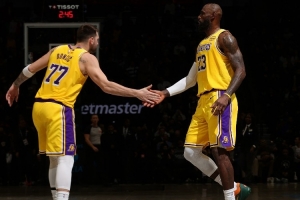 ClutchPoints：從科比到詹姆斯再到東契奇 湖人巨星傳承繼續