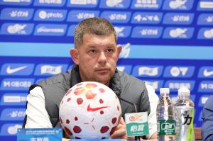 記者：海牛新外援是塞爾維亞白人球員，可勝任邊鋒、前腰