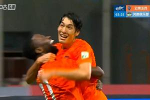 斬獲中超首球！18歲布尼亞明后點包抄破門，玉昆主場1-1扳平河南