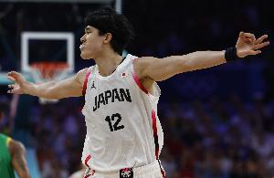 得加強(qiáng)防守！中國男籃第二節(jié)19-28 凈負(fù)日本男籃9分