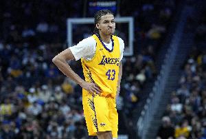 卡梅隆·卡爾：進入NBA讓我感覺如夢似幻 我享受艱難的磨礪