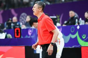媒體人：中國男籃只有12名球員前往韓國 其他球員回北京繼續訓練