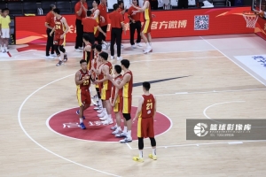 中國男籃生死戰在即！媒體人：必須發揮鋒線和籃板優勢！