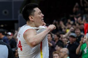 今天首發出戰！李弘權13投6中&三分8中2得到17分4板4助