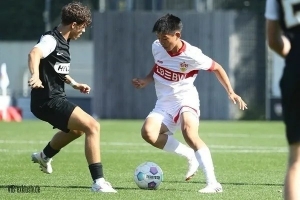 德轉：19歲謝初筠加盟青島西海岸 上月底合同到期離開斯圖加特U19