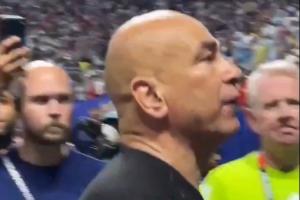 棗核釘！ESPN記者曬視頻：埃及主帥向阿根廷球迷方向大喊+吐口水
