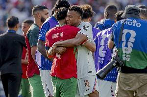 2-0摩洛哥！姆巴佩談阿什拉夫：場上沒情緒，待更衣室再見才難受