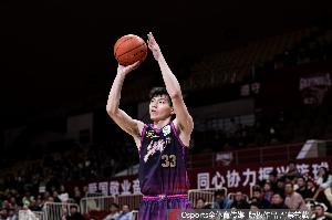 直播吧：浙江已經(jīng)給老將吳前提供E類老將合同 但后者還未確定接受