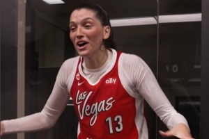 這什么新秀啊！皮索特末節垃圾時間砍下19分 創WNBA首秀新紀錄