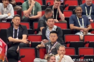 李楠與張云松現身NBA夏季聯賽挑選外援 休賽期引援對北京至關重要