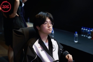 極其逆天JDG維護輕語卻發錯律師函 幫忙整理證據的粉絲成被告