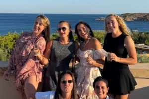 女子網球名將卡薩金娜與女友完婚，眾多網壇名將到場祝賀