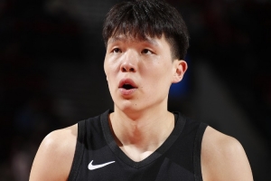 中方經紀人：楊瀚森在NBA首個賽季挑戰很大 我們對新賽季充滿信心