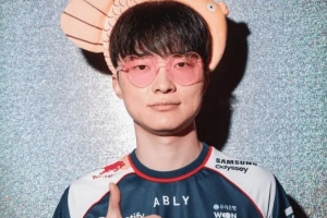 Faker：交戰(zhàn)BLG，因?yàn)榇虻锰^激進(jìn)導(dǎo)致輸?shù)舯荣?，我覺得非常遺憾