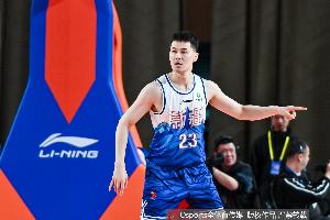 媒體人：阿不都和新疆的新合同為3年全額頂薪 還將兼任球隊助教