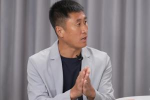 馬寧：阿聯酋聯賽規定，只要有隊員過來跟裁判鼓掌，紅牌罰下