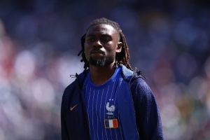 talkSPORT：曼聯將再簽一名頂級中場，相中馬努·科內和楚阿梅尼