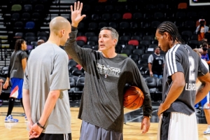 火箭媒體人：恩格蘭德曾讓倫納德三分命中率從20&提升到37.6%