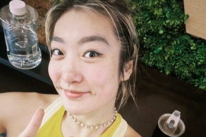 元?dú)鉂M滿！李夢社媒曬自拍：假裝健身女孩 自律早餐