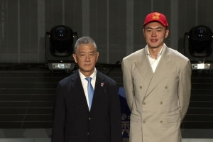 深圳男籃在第7順位棄選 在第18順位選中前國手單濤之子單澤宇