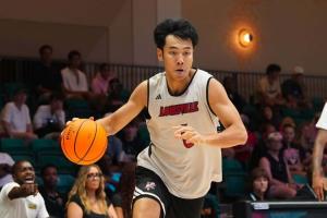 加油！張博源首秀貢獻8分&三分5中2 路易斯維爾大學熱身賽迎大勝