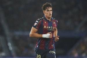 上賽季西甲25場11球，記者：皇馬考慮萊萬特21歲中鋒埃斯皮