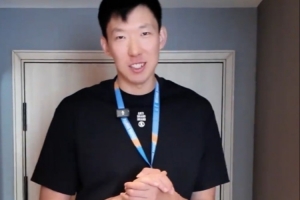 周琦曬視頻：琦實有點擠 2米16的人，住酒店是什么體驗？
