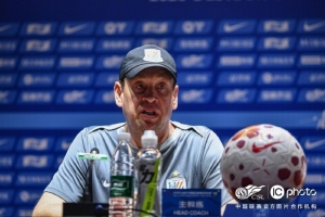 斯盧茨基：我認為有些事情可能我沒法改變時，我覺得是時候離開了
