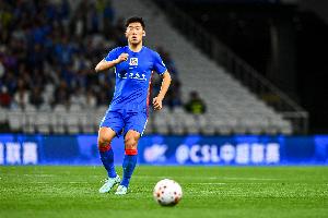 記者：朱辰杰參加申花賽前合練 斯盧茨基并不是容易改變的人