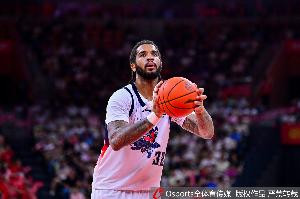有4支CBA球隊進行報價 克里斯認為遼寧男籃最適合自己的打球風格
